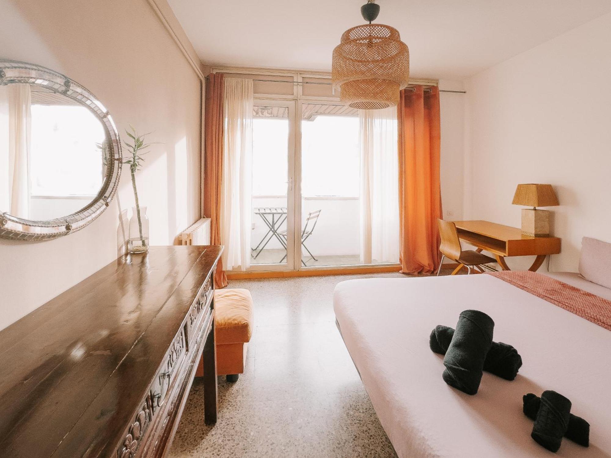 Lovely Rooms In Shared Apartment Gracia Neighborhood Barcelona Exterior photo